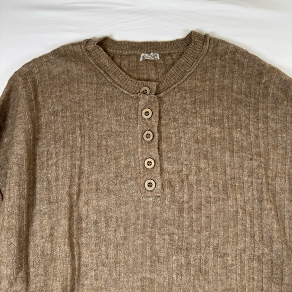 Free People Sweaters - FREE PEOPLE Pullover Sweater Women's Size Medium Oversized Beige Loungewear Cozy